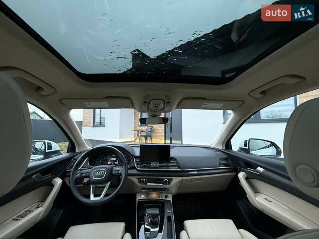 Белый Ауди Ку 5, объемом двигателя 1.98 л и пробегом 21 тыс. км за 38900 $, фото 88 на Automoto.ua