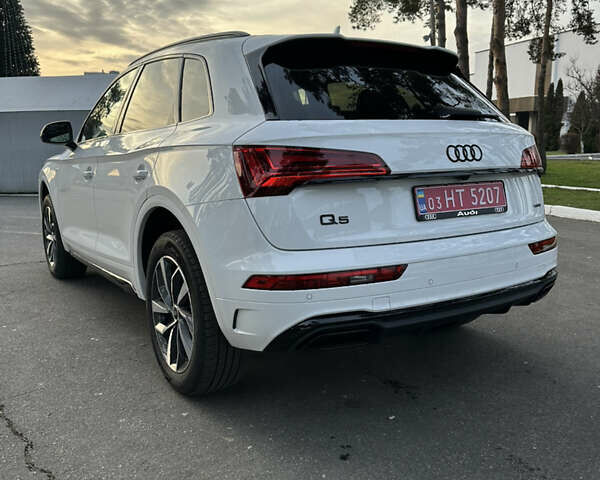 Білий Ауді Ку 5, об'ємом двигуна 1.98 л та пробігом 22 тис. км за 41777 $, фото 8 на Automoto.ua