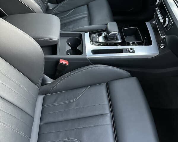 Білий Ауді Ку 5, об'ємом двигуна 1.98 л та пробігом 22 тис. км за 41777 $, фото 20 на Automoto.ua