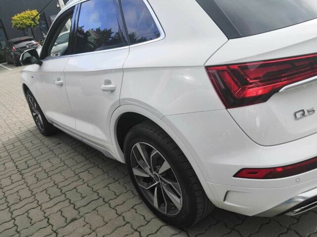 Белый Ауди Ку 5, объемом двигателя 2 л и пробегом 63 тыс. км за 1066 $, фото 9 на Automoto.ua