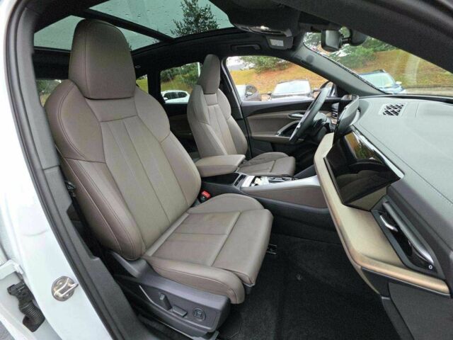 Білий Ауді Ку 5, об'ємом двигуна 0 л та пробігом 2 тис. км за 30500 $, фото 7 на Automoto.ua