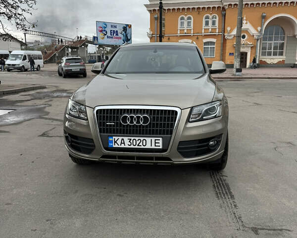 Бежевый Ауди Ку 5, объемом двигателя 1.98 л и пробегом 265 тыс. км за 11500 $, фото 1 на Automoto.ua