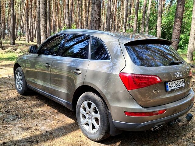 Бежевий Ауді Ку 5, об'ємом двигуна 2 л та пробігом 256 тис. км за 14999 $, фото 1 на Automoto.ua