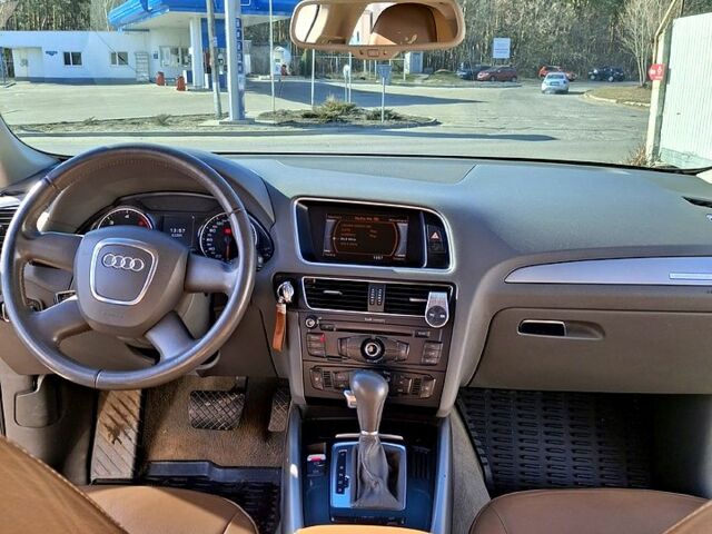 Бежевий Ауді Ку 5, об'ємом двигуна 2 л та пробігом 256 тис. км за 14999 $, фото 6 на Automoto.ua