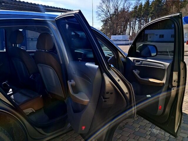 Бежевий Ауді Ку 5, об'ємом двигуна 2 л та пробігом 256 тис. км за 14999 $, фото 7 на Automoto.ua