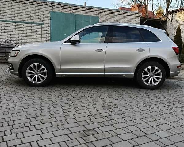 Бежевий Ауді Ку 5, об'ємом двигуна 1.98 л та пробігом 272 тис. км за 15200 $, фото 2 на Automoto.ua