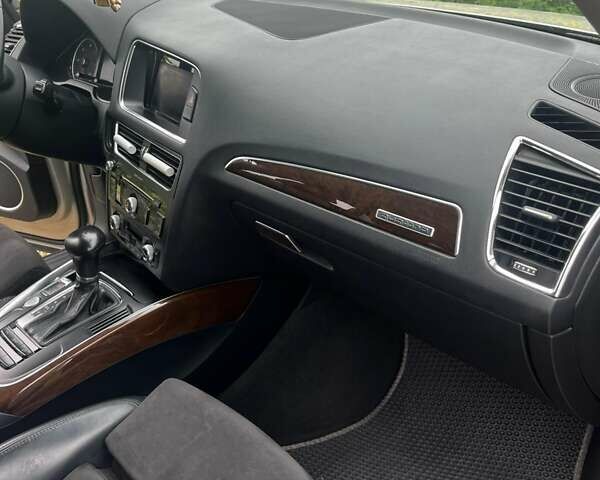 Бежевий Ауді Ку 5, об'ємом двигуна 1.97 л та пробігом 204 тис. км за 25500 $, фото 5 на Automoto.ua