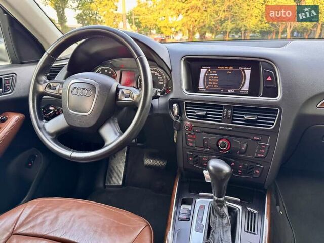 Черный Ауди Ку 5, объемом двигателя 3.2 л и пробегом 154 тыс. км за 12700 $, фото 78 на Automoto.ua