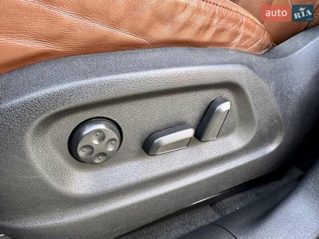 Черный Ауди Ку 5, объемом двигателя 3.2 л и пробегом 154 тыс. км за 12700 $, фото 54 на Automoto.ua