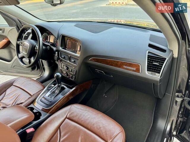 Черный Ауди Ку 5, объемом двигателя 3.2 л и пробегом 154 тыс. км за 12700 $, фото 48 на Automoto.ua