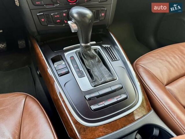 Черный Ауди Ку 5, объемом двигателя 3.2 л и пробегом 154 тыс. км за 12700 $, фото 83 на Automoto.ua