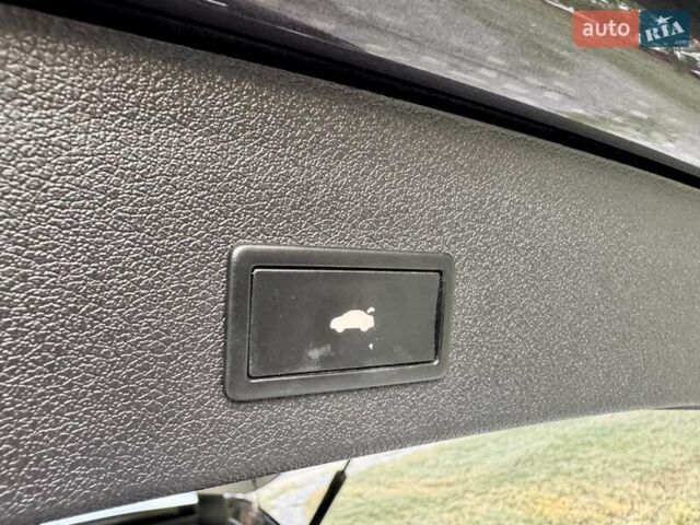 Черный Ауди Ку 5, объемом двигателя 3.2 л и пробегом 154 тыс. км за 12700 $, фото 88 на Automoto.ua