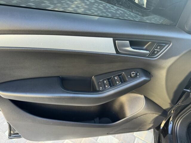 Черный Ауди Ку 5, объемом двигателя 2 л и пробегом 327 тыс. км за 13500 $, фото 4 на Automoto.ua