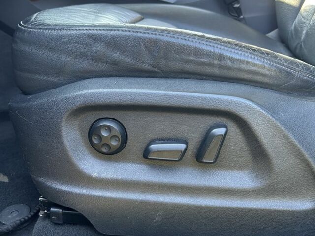 Ауди Ку 5 2010 в Радехове на Automoto.ua Черный Ауди Ку 5, объемом двигателя 2 л и пробегом 282 тыс. км за 9999 $, фото 15 на Automoto.ua