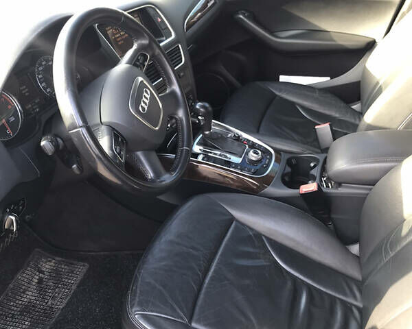 Черный Ауди Ку 5, объемом двигателя 2 л и пробегом 335 тыс. км за 8800 $, фото 9 на Automoto.ua