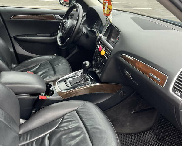 Черный Ауди Ку 5, объемом двигателя 1.98 л и пробегом 260 тыс. км за 12600 $, фото 15 на Automoto.ua