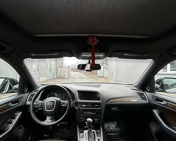 Черный Ауди Ку 5, объемом двигателя 3.2 л и пробегом 239 тыс. км за 13499 $, фото 7 на Automoto.ua