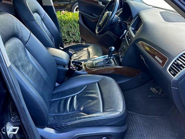 Черный Ауди Ку 5, объемом двигателя 2 л и пробегом 290 тыс. км за 9800 $, фото 3 на Automoto.ua