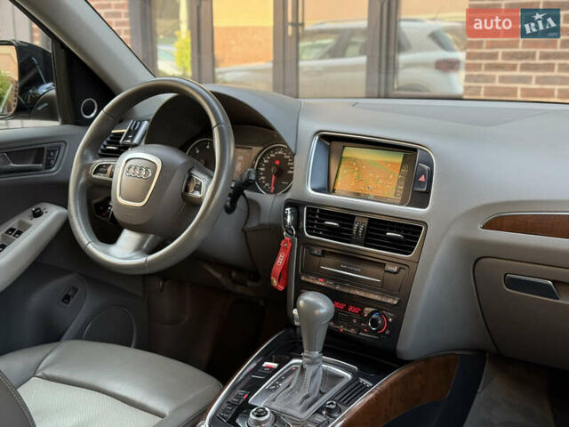 Черный Ауди Ку 5, объемом двигателя 2.97 л и пробегом 181 тыс. км за 15400 $, фото 1 на Automoto.ua