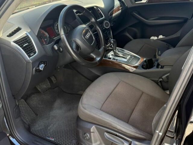 Черный Ауди Ку 5, объемом двигателя 2 л и пробегом 260 тыс. км за 7200 $, фото 4 на Automoto.ua