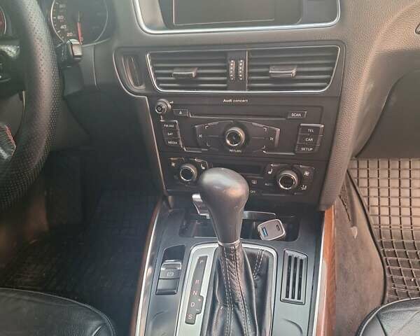 Черный Ауди Ку 5, объемом двигателя 1.98 л и пробегом 198 тыс. км за 12500 $, фото 2 на Automoto.ua