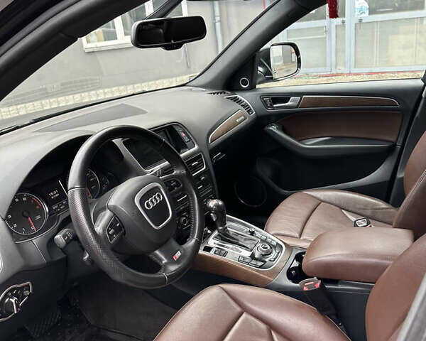 Черный Ауди Ку 5, объемом двигателя 3.2 л и пробегом 239 тыс. км за 13499 $, фото 6 на Automoto.ua