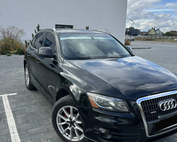 Черный Ауди Ку 5, объемом двигателя 2 л и пробегом 335 тыс. км за 8800 $, фото 1 на Automoto.ua