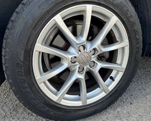 Черный Ауди Ку 5, объемом двигателя 2 л и пробегом 245 тыс. км за 11500 $, фото 10 на Automoto.ua