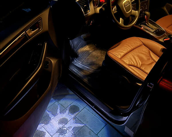 Черный Ауди Ку 5, объемом двигателя 1.98 л и пробегом 202 тыс. км за 11300 $, фото 18 на Automoto.ua