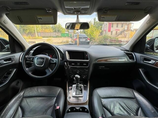 Черный Ауди Ку 5, объемом двигателя 2 л и пробегом 245 тыс. км за 11500 $, фото 8 на Automoto.ua