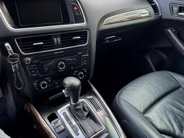 Черный Ауди Ку 5, объемом двигателя 2 л и пробегом 245 тыс. км за 11500 $, фото 10 на Automoto.ua