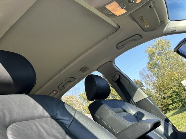 Ауди Ку 5 2010 в Радехове на Automoto.ua Черный Ауди Ку 5, объемом двигателя 2 л и пробегом 282 тыс. км за 9999 $, фото 11 на Automoto.ua