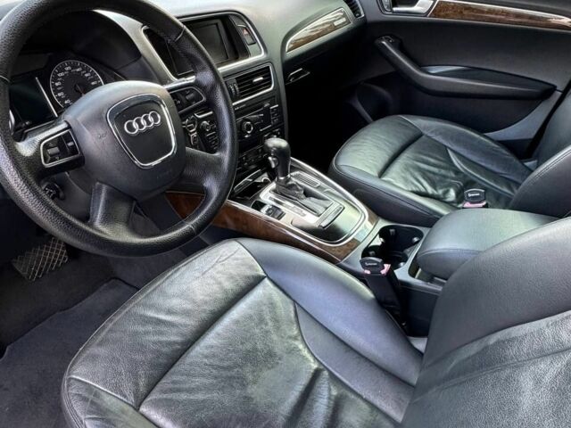 Черный Ауди Ку 5, объемом двигателя 2 л и пробегом 245 тыс. км за 11500 $, фото 12 на Automoto.ua