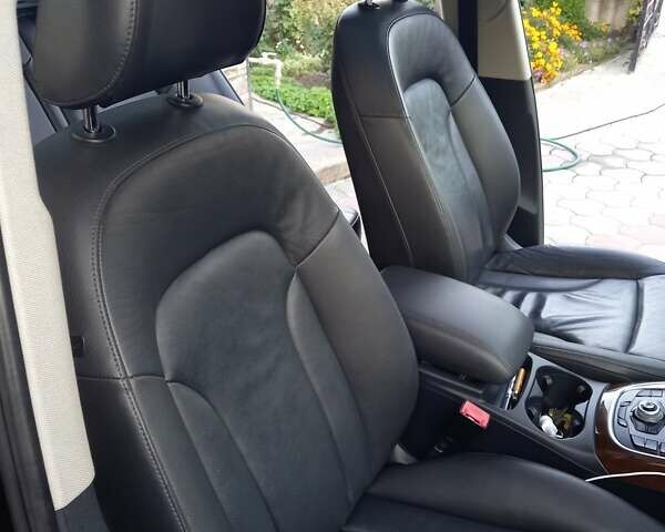 Черный Ауди Ку 5, объемом двигателя 2 л и пробегом 237 тыс. км за 12500 $, фото 7 на Automoto.ua