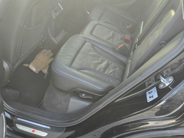 Черный Ауди Ку 5, объемом двигателя 3.2 л и пробегом 270 тыс. км за 12500 $, фото 13 на Automoto.ua