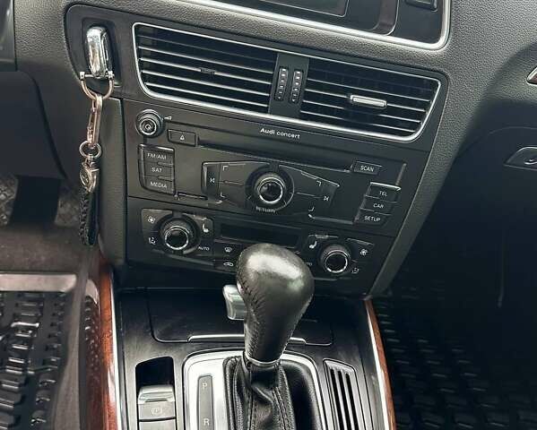 Черный Ауди Ку 5, объемом двигателя 1.98 л и пробегом 215 тыс. км за 11300 $, фото 10 на Automoto.ua