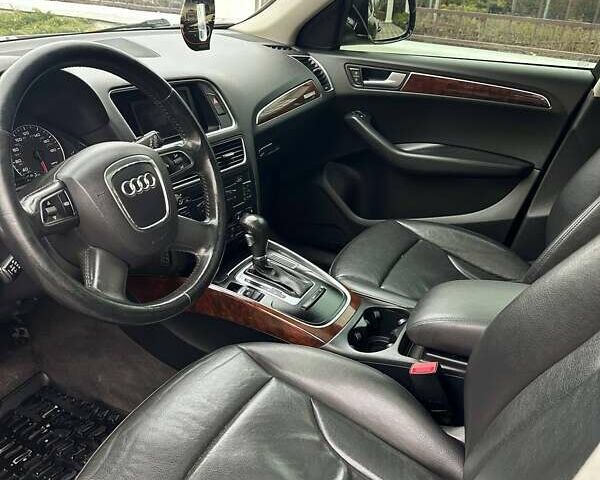 Черный Ауди Ку 5, объемом двигателя 1.98 л и пробегом 215 тыс. км за 11300 $, фото 8 на Automoto.ua