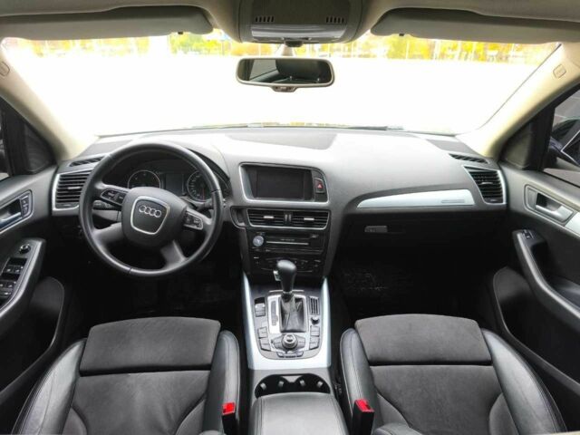 Ауди Ку 5 2011 в Киеве на Automoto.ua Черный Ауди Ку 5, объемом двигателя 2 л и пробегом 225 тыс. км за 14500 $, фото 12 на Automoto.ua