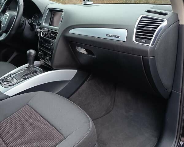 Черный Ауди Ку 5, объемом двигателя 1.98 л и пробегом 191 тыс. км за 13999 $, фото 15 на Automoto.ua