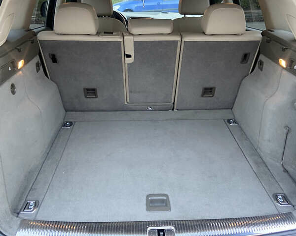 Черный Ауди Ку 5, объемом двигателя 1.98 л и пробегом 334 тыс. км за 11500 $, фото 16 на Automoto.ua