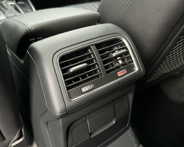 Ауди Ку 5 2011 в Виноградове на Automoto.ua Черный Ауди Ку 5, объемом двигателя 1.98 л и пробегом 233 тыс. км за 12200 $, фото 20 на Automoto.ua