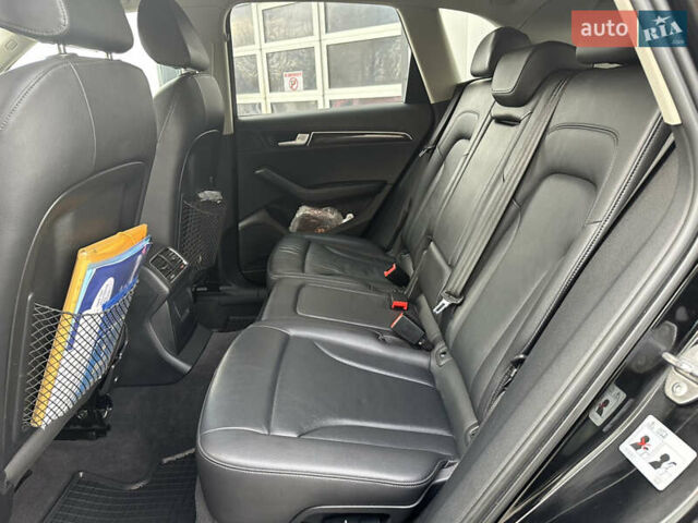 Черный Ауди Ку 5, объемом двигателя 2 л и пробегом 62 тыс. км за 15500 $, фото 31 на Automoto.ua