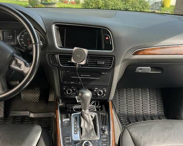 Черный Ауди Ку 5, объемом двигателя 1.98 л и пробегом 194 тыс. км за 11700 $, фото 11 на Automoto.ua