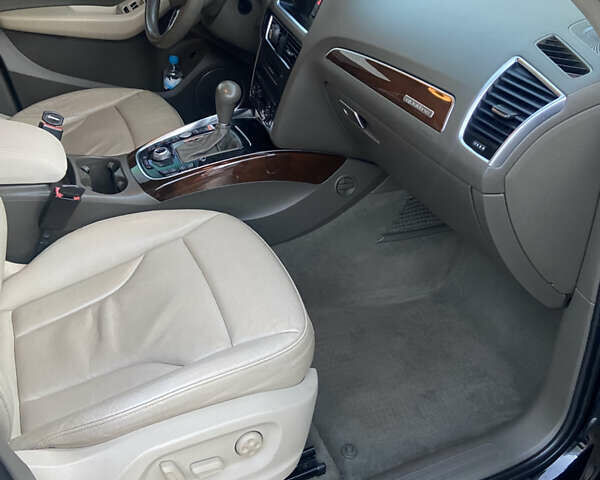 Черный Ауди Ку 5, объемом двигателя 1.98 л и пробегом 334 тыс. км за 11500 $, фото 13 на Automoto.ua