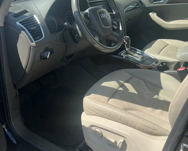 Чорний Ауді Ку 5, об'ємом двигуна 1.98 л та пробігом 229 тис. км за 11900 $, фото 7 на Automoto.ua