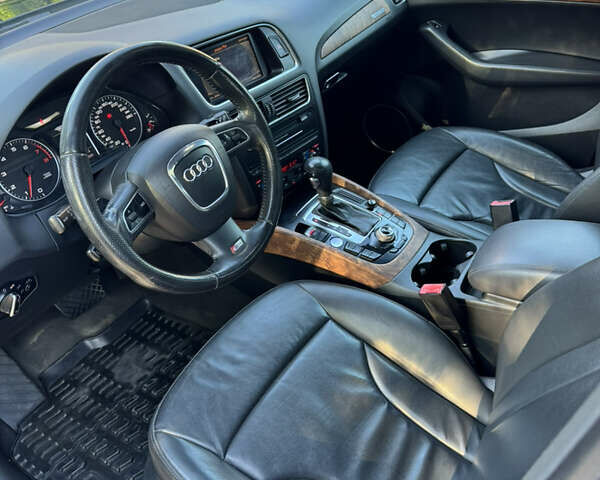 Ауди Ку 5 2011 в Тернополе на Automoto.ua Черный Ауди Ку 5, объемом двигателя 2 л и пробегом 231 тыс. км за 12300 $, фото 14 на Automoto.ua