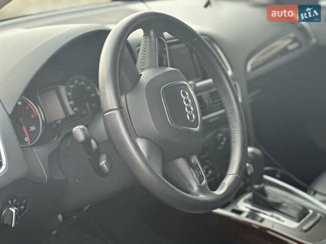 Черный Ауди Ку 5, объемом двигателя 2 л и пробегом 62 тыс. км за 15500 $, фото 15 на Automoto.ua