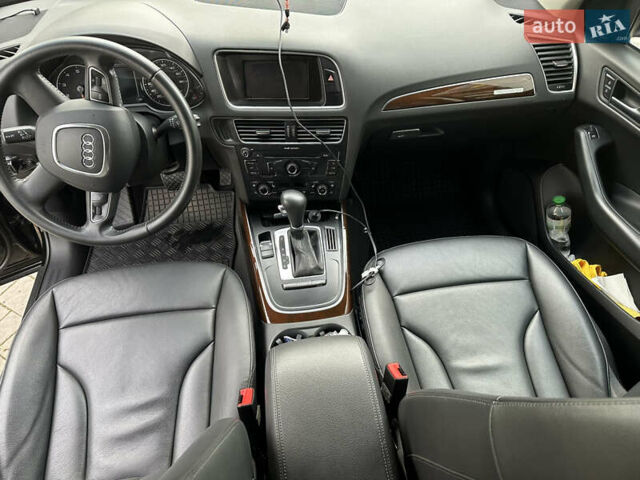 Черный Ауди Ку 5, объемом двигателя 2 л и пробегом 62 тыс. км за 15500 $, фото 30 на Automoto.ua