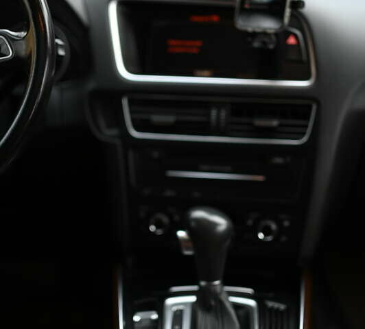 Чорний Ауді Ку 5, об'ємом двигуна 1.98 л та пробігом 210 тис. км за 12200 $, фото 23 на Automoto.ua