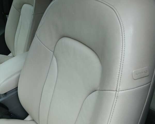 Чорний Ауді Ку 5, об'ємом двигуна 2 л та пробігом 160 тис. км за 12000 $, фото 2 на Automoto.ua